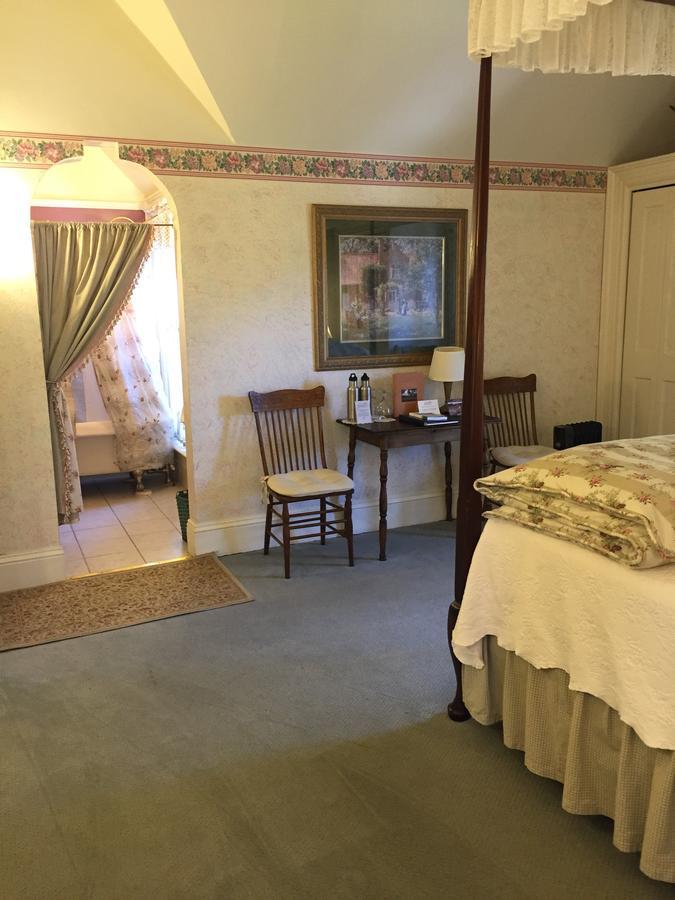 The Gables Wine Country Inn Санта Роза Екстериор снимка