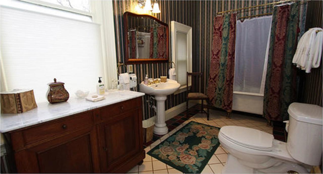 The Gables Wine Country Inn Санта Роза Екстериор снимка