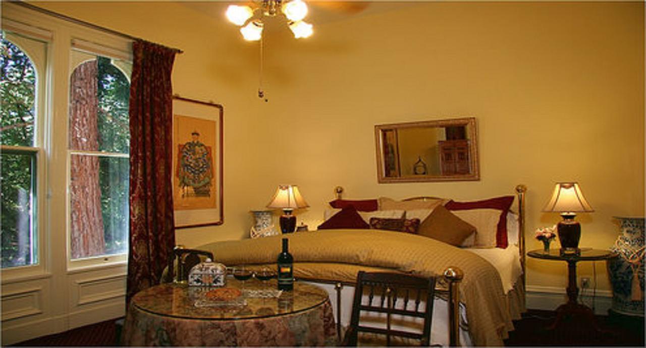 The Gables Wine Country Inn Санта Роза Екстериор снимка
